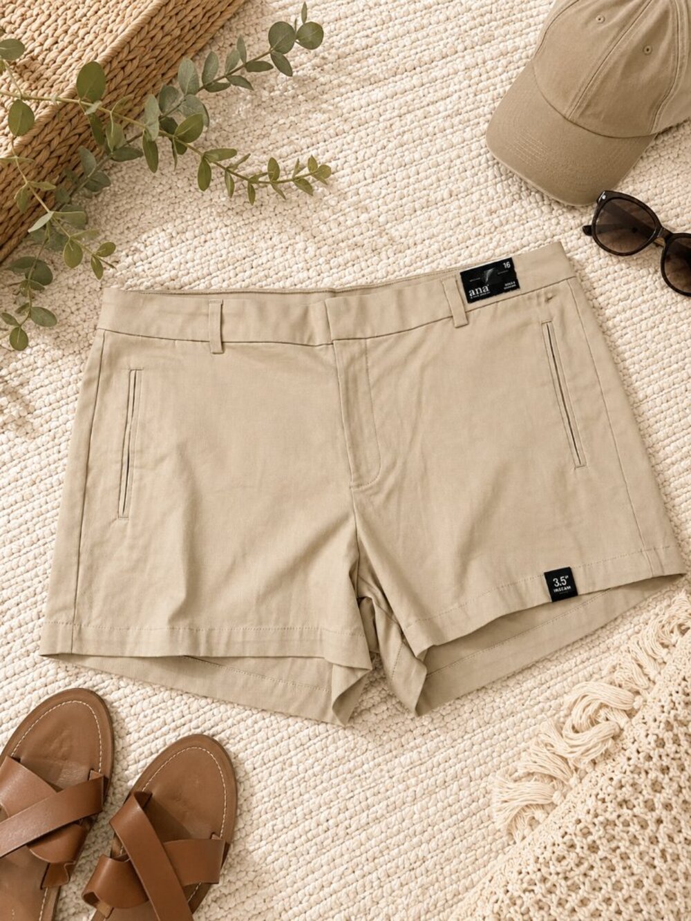 a.n.a Twill Shorts Beige Khaki 3.5" Inseam Size 16 NWT